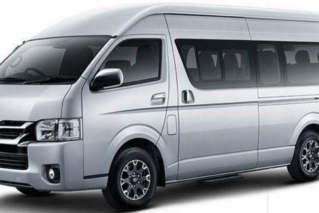 Penyewa Mobil Hiace Pertama Kali? Ini 6 Hal yang Perlu Anda Tahu